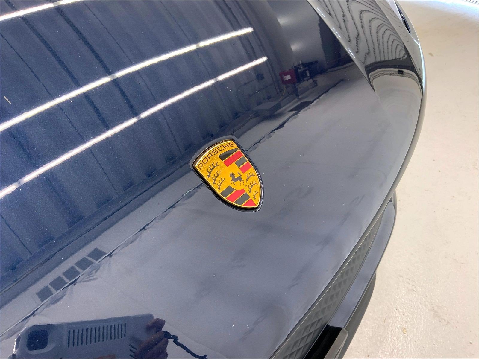 Certified 2023 Porsche Macan AWD/4WD image 32