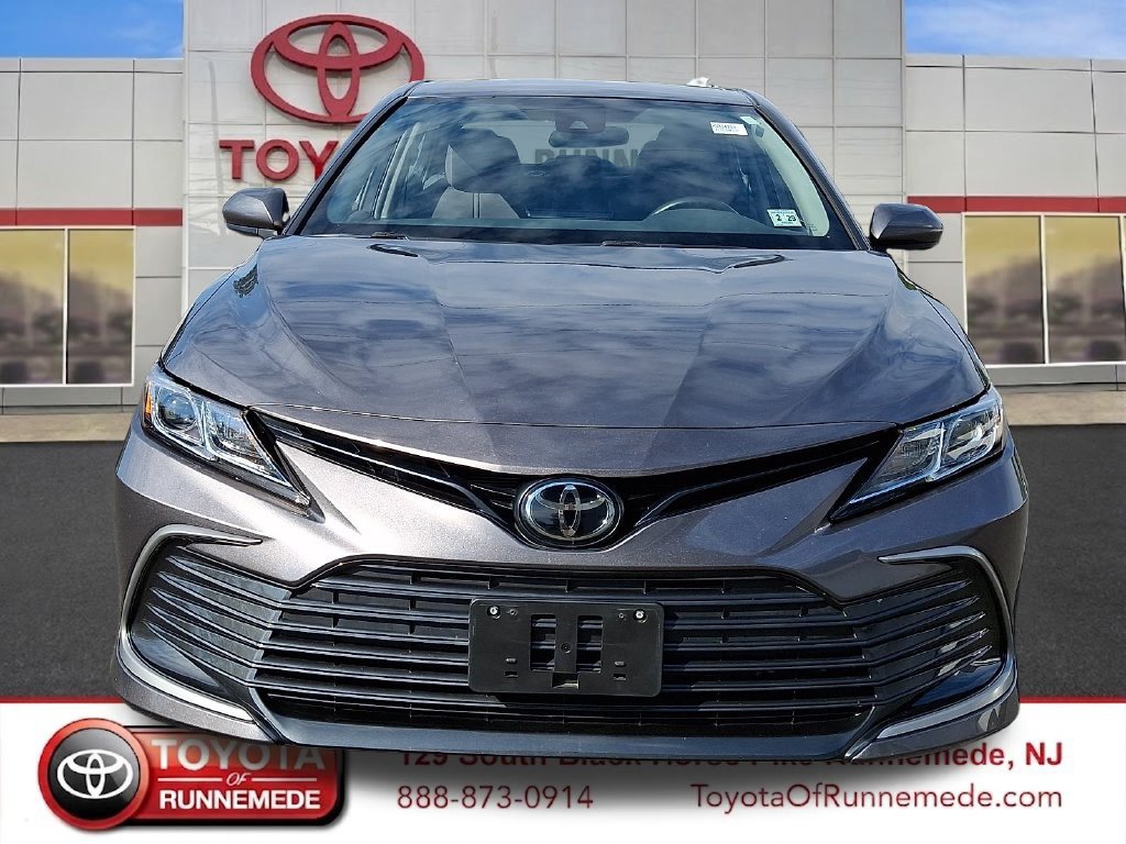 Used 2024 Toyota Camry LE AWD/4WD image 2