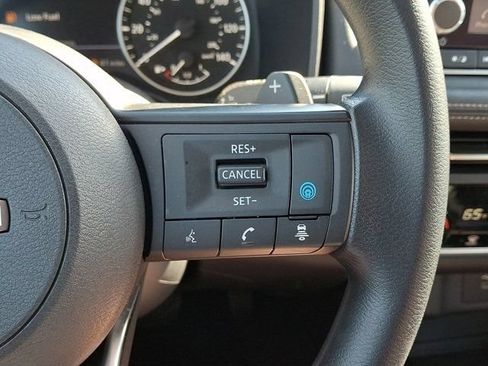 Used 2024 Nissan Rogue SV FWD image 26