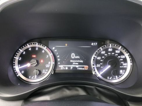 Used 2024 Toyota Highlander XLE image 17