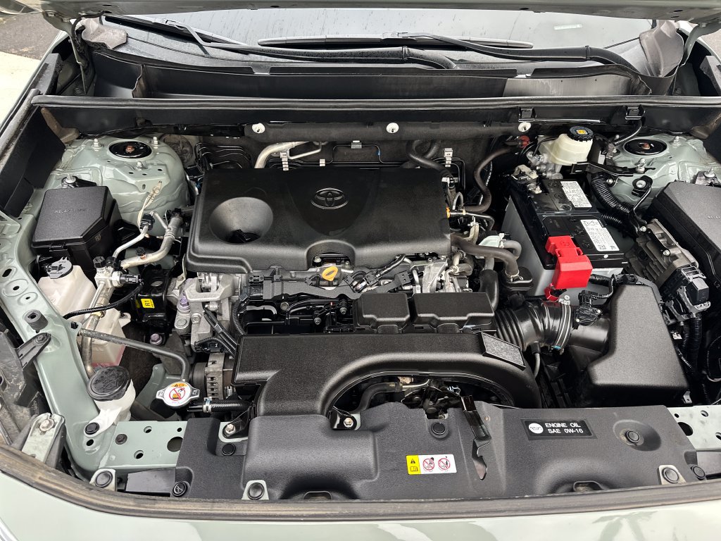 Used 2021 Toyota RAV4 XLE AWD/4WD image 28
