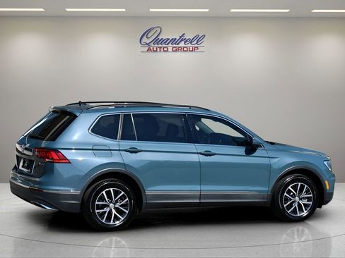 Used 2020 Volkswagen Tiguan SE AWD/4WD image 3