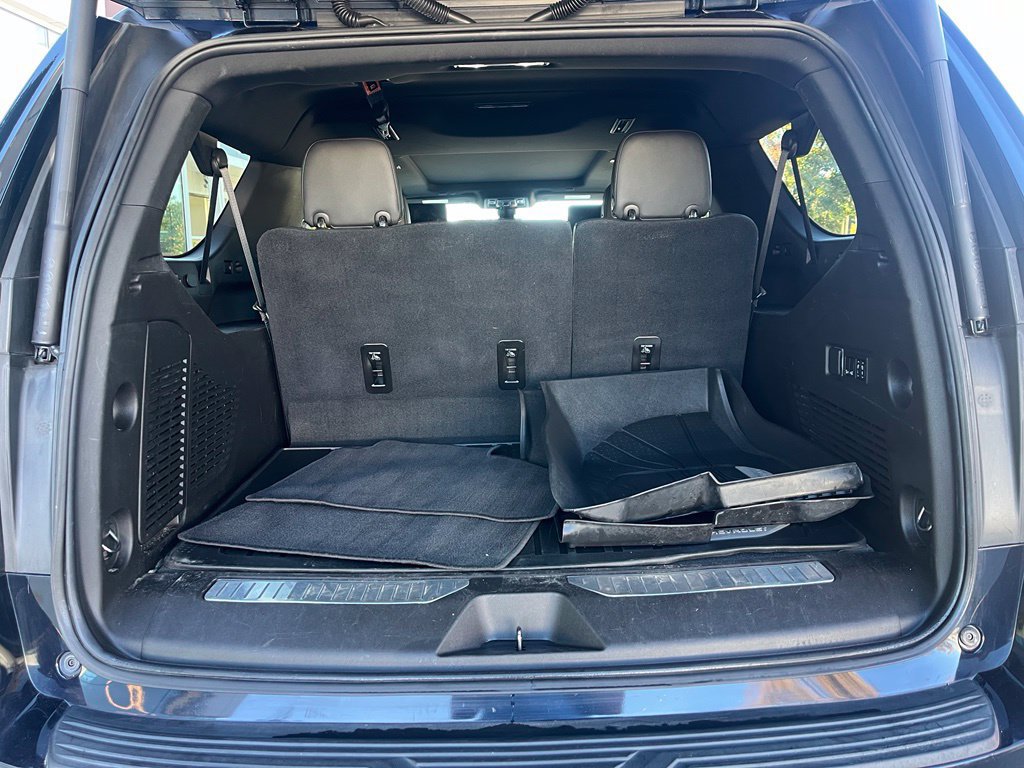 Used 2021 Chevrolet Suburban Premier AWD/4WD image 11