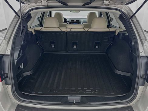 Used 2018 Subaru Outback 3.6R Limited image 25
