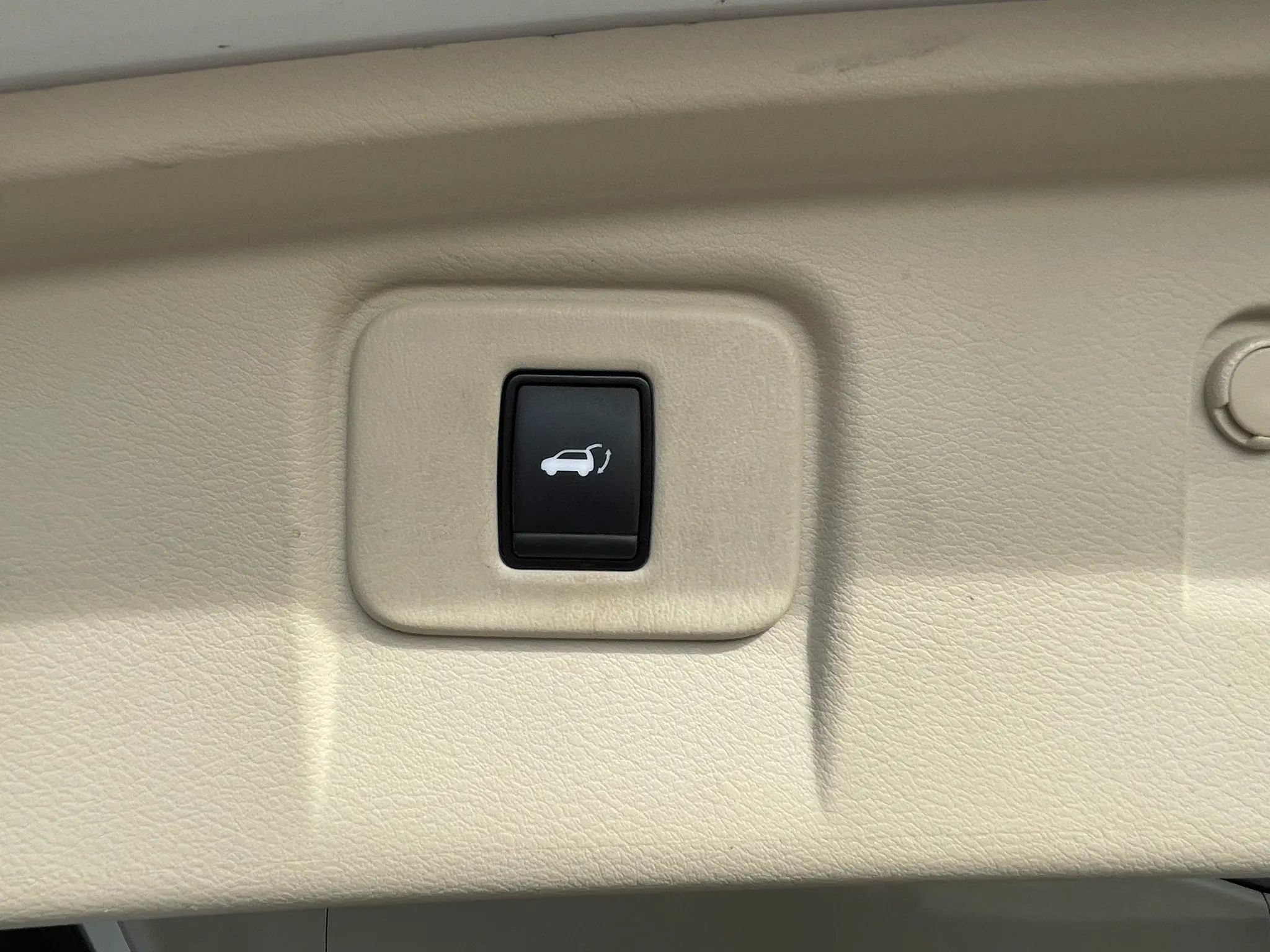 Used 2018 Nissan Murano SL w/ Moonroof Package FWD image 10