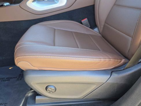 Used 2024 Mercedes-Benz GLS 450 4MATIC image 14