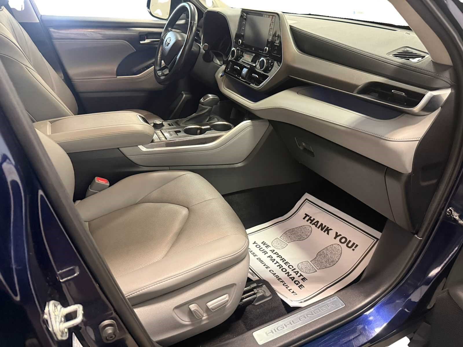 Certified 2021 Toyota Highlander Limited AWD/4WD image 27