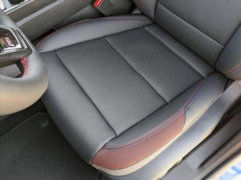 New 2025 Chevrolet Equinox RS w/ Convenience Package III image 4