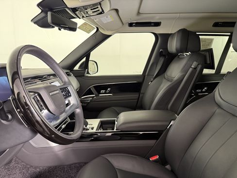 Used 2025 Land Rover Range Rover Autobiography AWD/4WD image 26