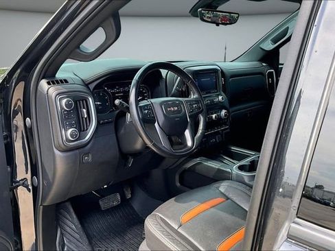 Used 2020 GMC Sierra 2500 AT4 w/ AT4 Premium Package AWD/4WD image 18