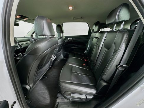 Certified 2023 Kia Sorento S image 29