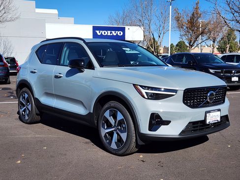 New 2026 Volvo XC40 B5 Plus w/ Protection Package Premier image 15