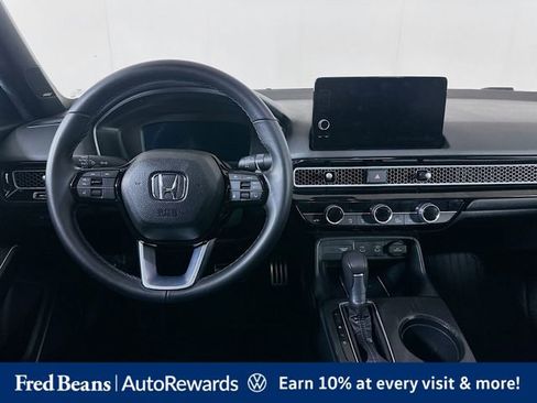 Used 2025 Honda Civic Sport image 23