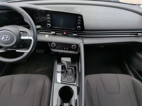 Used 2021 Hyundai Elantra SEL w/ Convenience + Premium Package FWD image 32