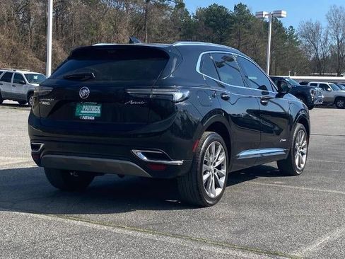 Certified 2022 Buick Envision Avenir w/ Technology Package II image 3