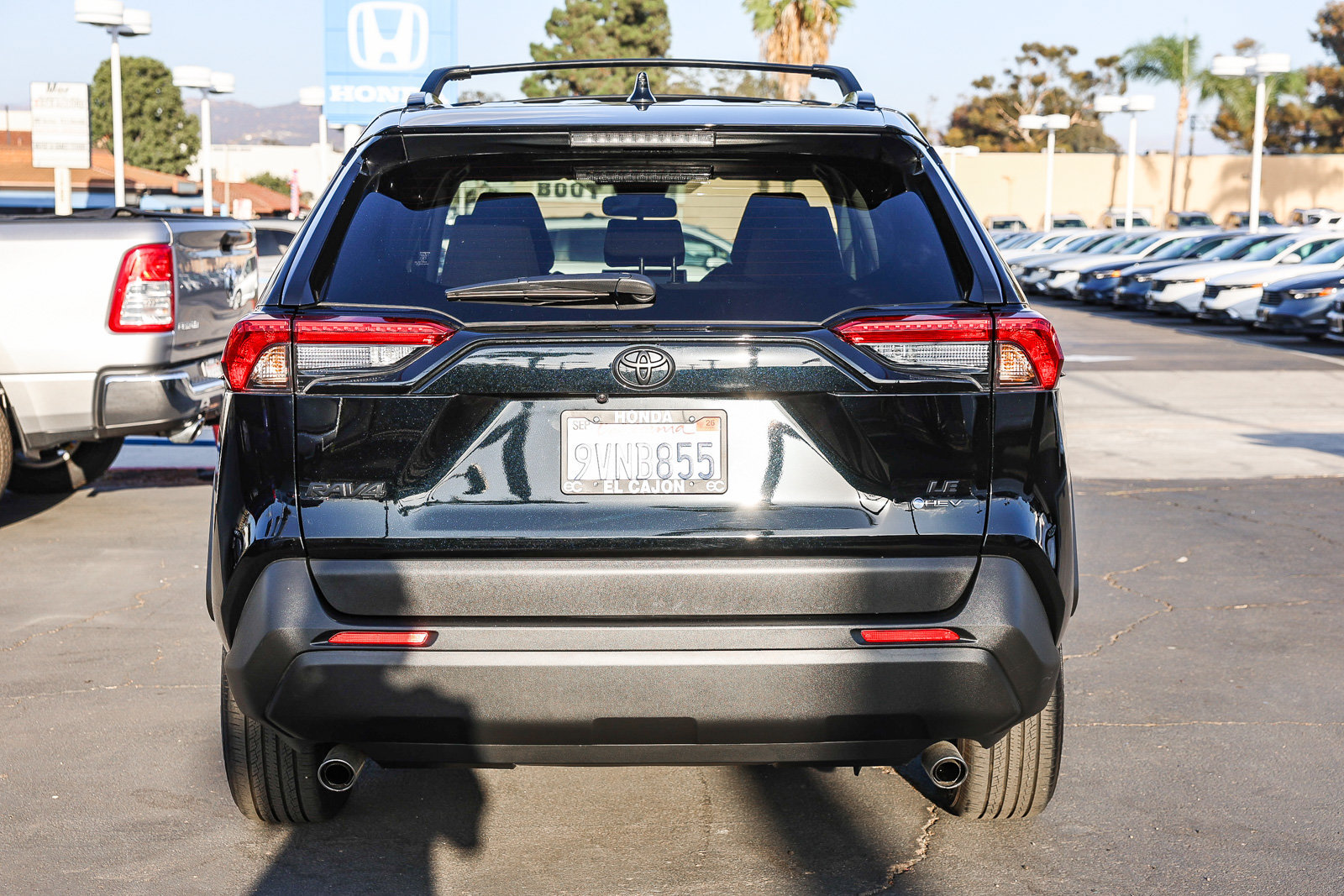 Used 2025 Toyota RAV4 LE AWD/4WD image 21