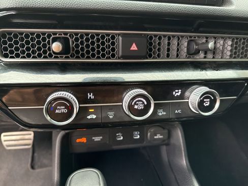 Used 2025 Honda Civic Sport image 12