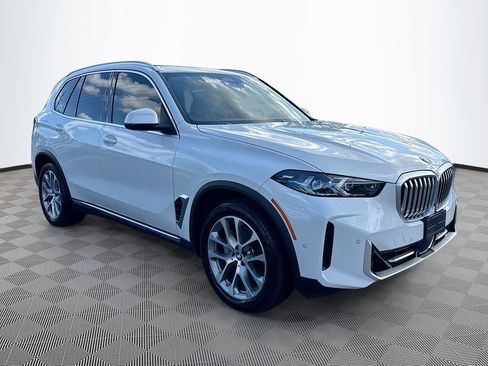 Used 2024 BMW X5 xDrive40i w/ Premium Package AWD/4WD image 4