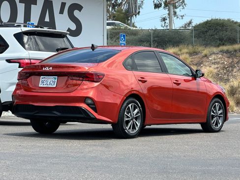 Used 2023 Kia Forte LXS w/ LXS Technology Package FWD image 5