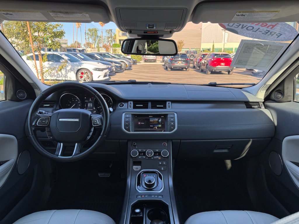 Used 2018 Land Rover Range Rover Evoque SE AWD/4WD image 10