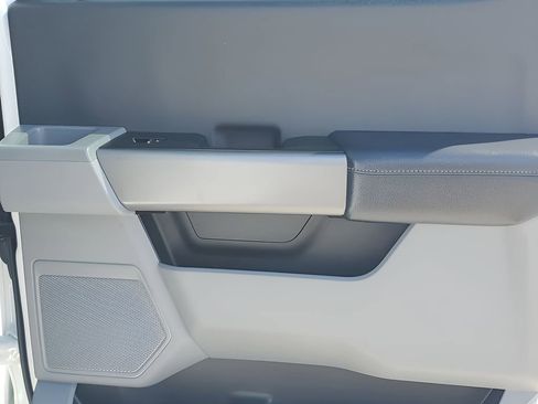 Used 2025 Ford F250 XLT image 41