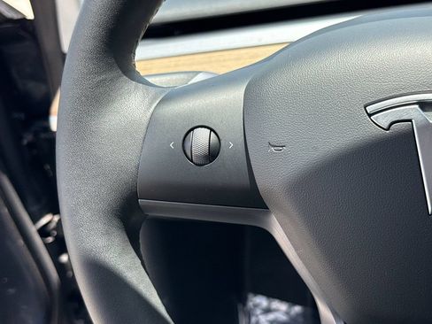 Used 2022 Tesla Model 3 Long Range AWD/4WD image 15