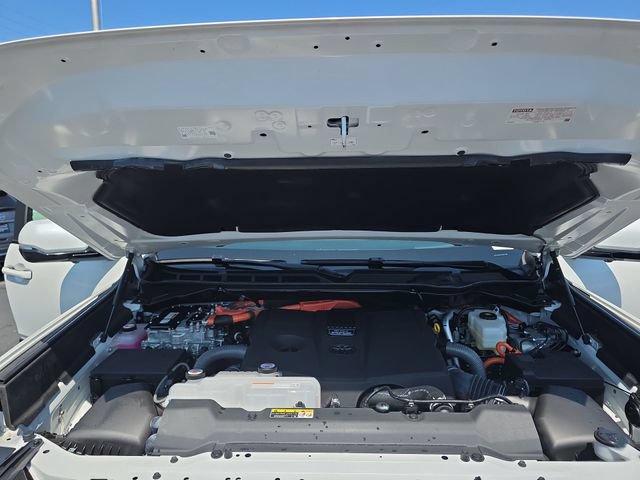 Used 2026 Toyota Tundra Platinum AWD/4WD image 33