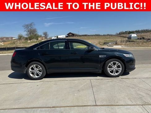 Used 2014 Ford Taurus SEL w/ Equipment Group 201A image 2