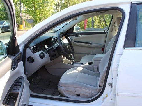 Used 2016 Chevrolet Impala Limited LS FWD image 10
