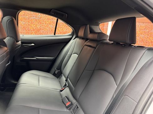 Used 2023 Lexus UX 250h F Sport AWD/4WD image 27