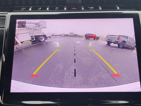 Used 2023 Jeep Grand Cherokee Limited image 7