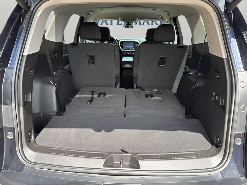 Used 2021 GMC Acadia SLE w/ Driver Convenience Package FWD image 44