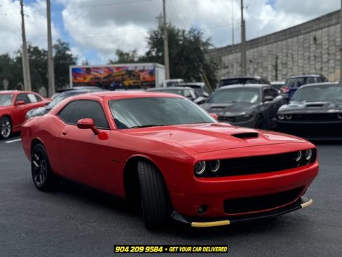 Used 2021 Dodge Challenger R/T w/ Blacktop Package RWD image 12