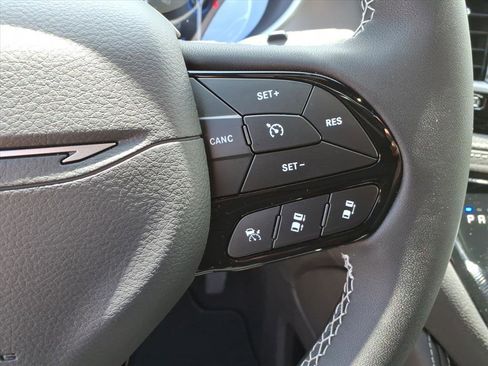New 2027 Chrysler Pacifica Limited AWD/4WD image 25