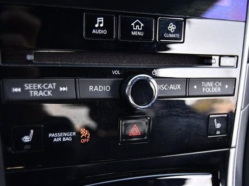 Used 2017 INFINITI Q60 3.0t w/ Premium Plus Package 3.0T image 18