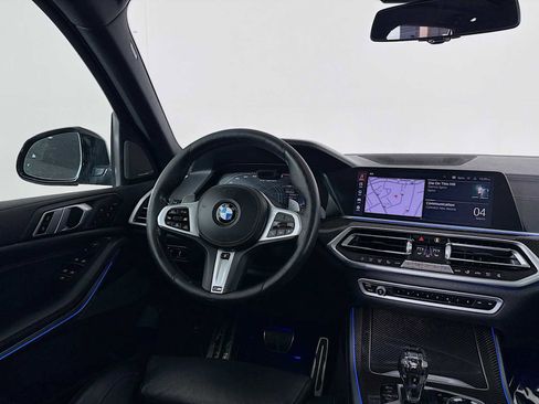 Used 2021 BMW X5 M50i w/ Executive Package image 24