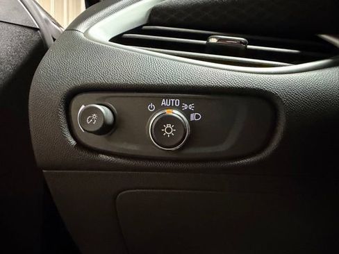 Used 2024 Chevrolet Malibu LT FWD image 36