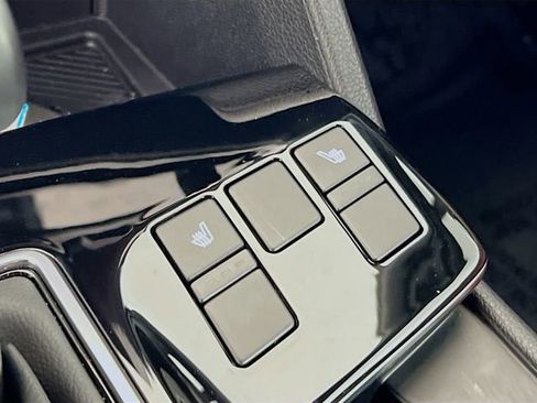 Used 2025 Kia Sportage SX image 17