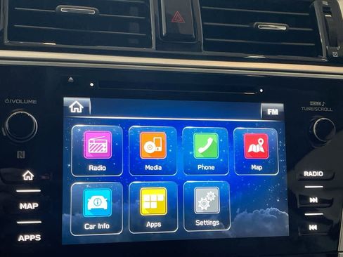 Used 2018 Subaru Outback 3.6R Limited image 16