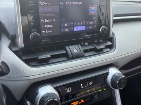 Used 2019 Toyota RAV4 XLE w/ Convenience Package AWD/4WD image 10