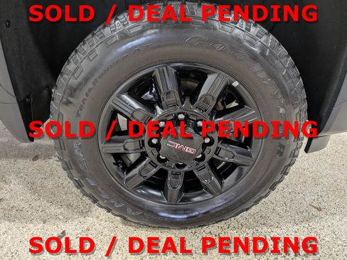 Used 2025 GMC Sierra 3500 AT4 w/ AT4 Premium Plus Package AWD/4WD image 15