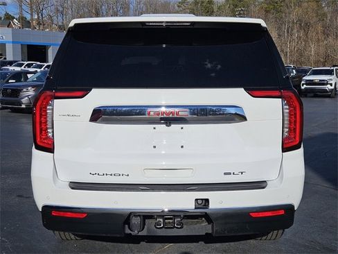 Used 2024 GMC Yukon XL SLT image 6