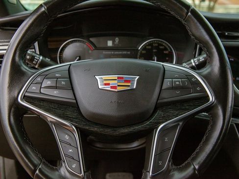 Used 2023 Cadillac XT5 Premium Luxury image 17