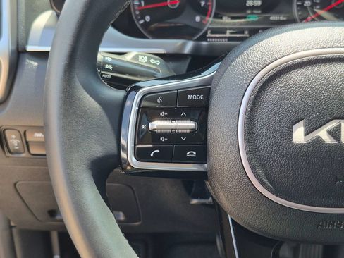Used 2023 Kia Sorento S FWD image 18