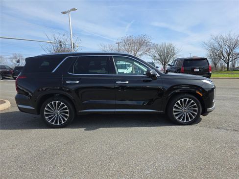 Used 2024 Hyundai Palisade Calligraphy AWD/4WD image 3