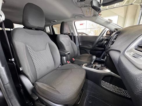 Used 2021 Jeep Compass Sport AWD/4WD image 46