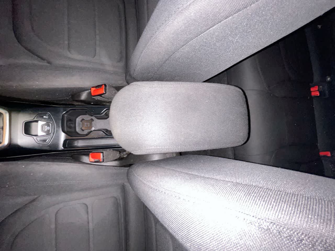 Used 2018 Jeep Renegade Latitude w/ Cold Weather Group AWD/4WD image 21