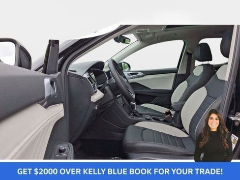 New 2025 Volkswagen Taos SEL image 9