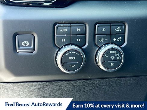 New 2026 GMC Sierra 2500 AT4 w/ AT4 Premium Plus Package AWD/4WD image 13
