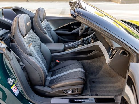 Used 2022 Bentley Other Bentley Models image 16